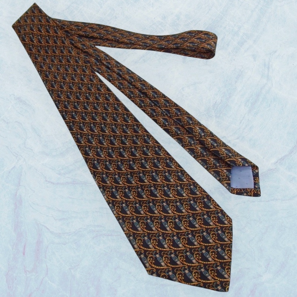 CELINE Silk Tie 😍🔥 - Picture 7 of 9